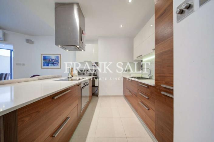 Image No.8-3 Bed Apartment for sale