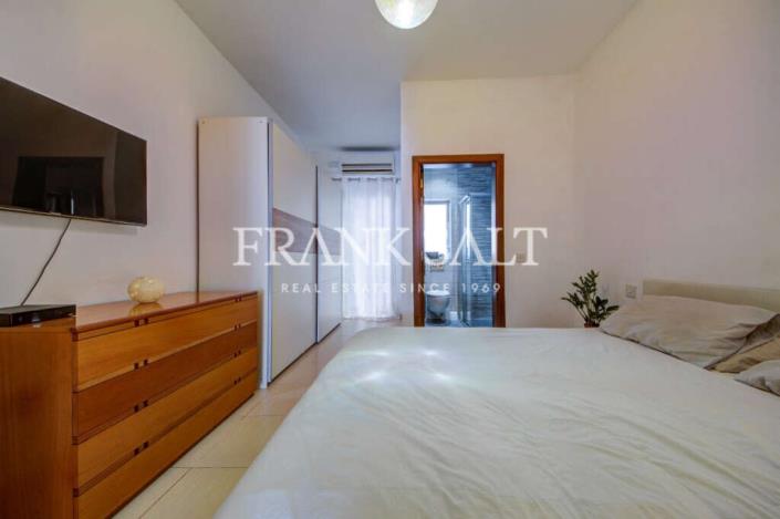 Image No.8-2 Bed Apartment for sale