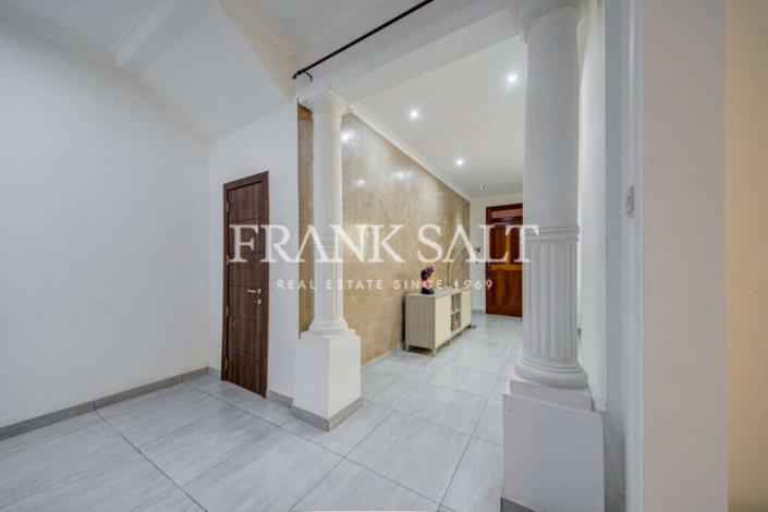 Image No.11-3 Bed Maisonette for sale