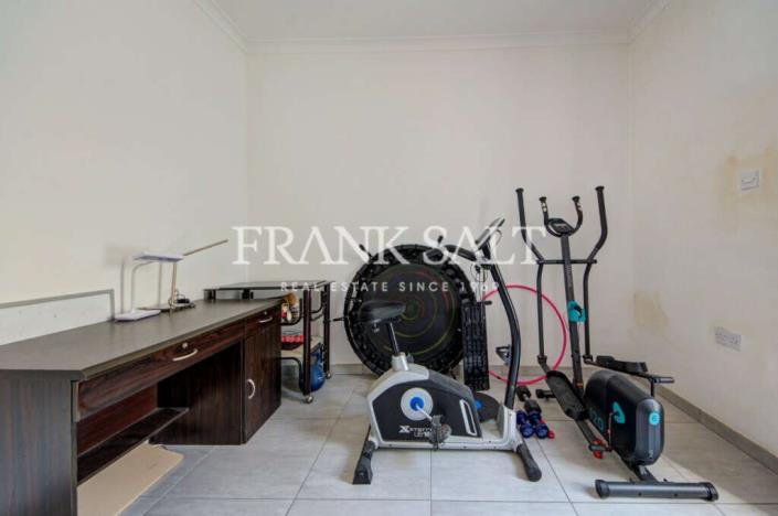 Image No.18-3 Bed Maisonette for sale