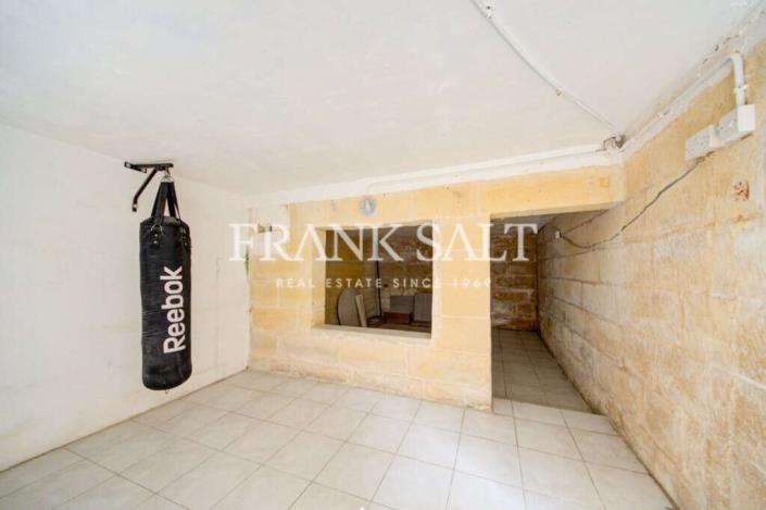 Image No.23-3 Bed Maisonette for sale