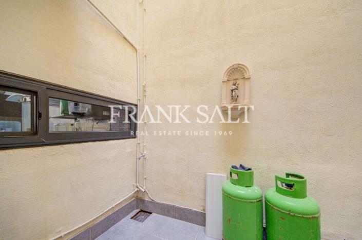 Image No.25-3 Bed Maisonette for sale