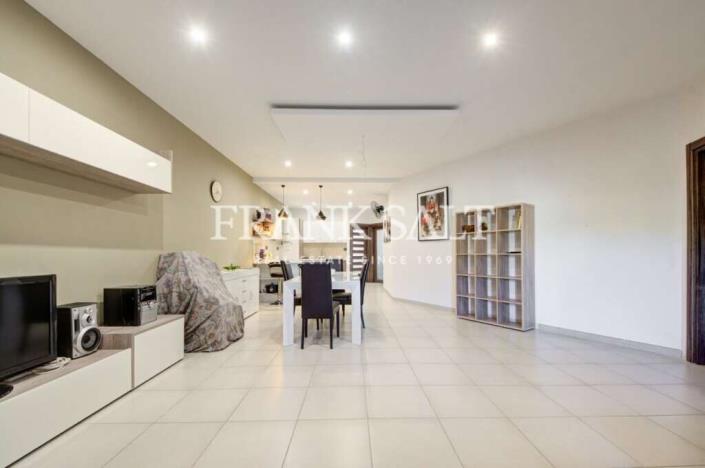 Image No.7-Maisonette de 2 chambres à vendre à Zebbug