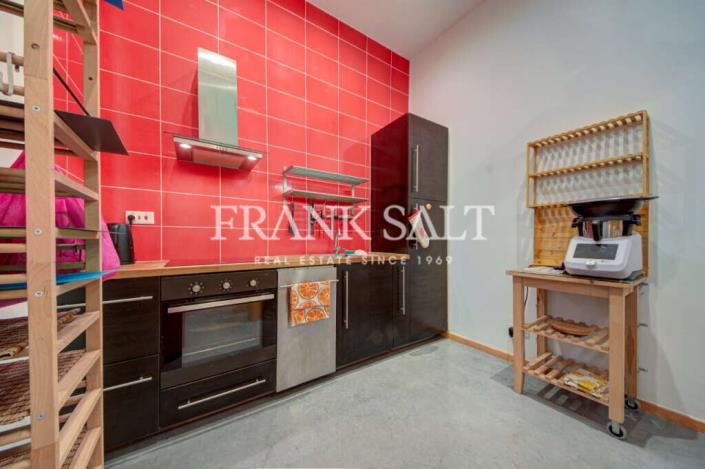 Image No.2-3 Bed Townhouse for sale