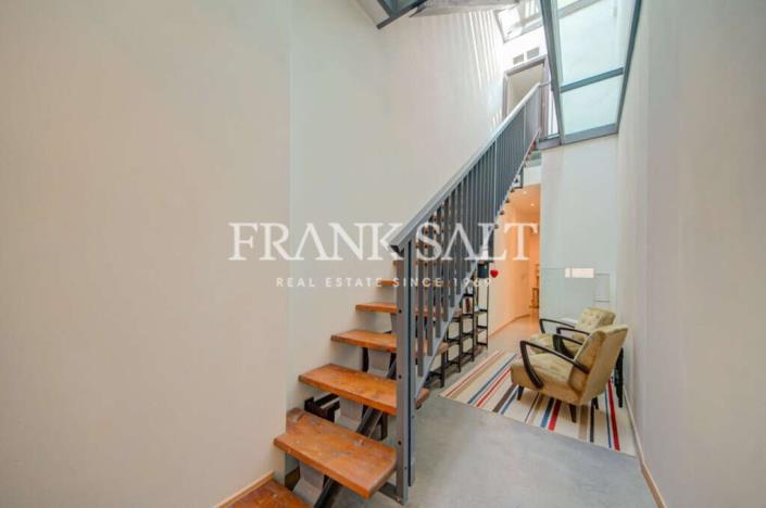 Image No.11-3 Bed Townhouse for sale