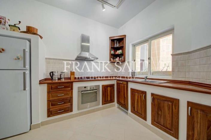 Image No.11-3 Bed Apartment for sale