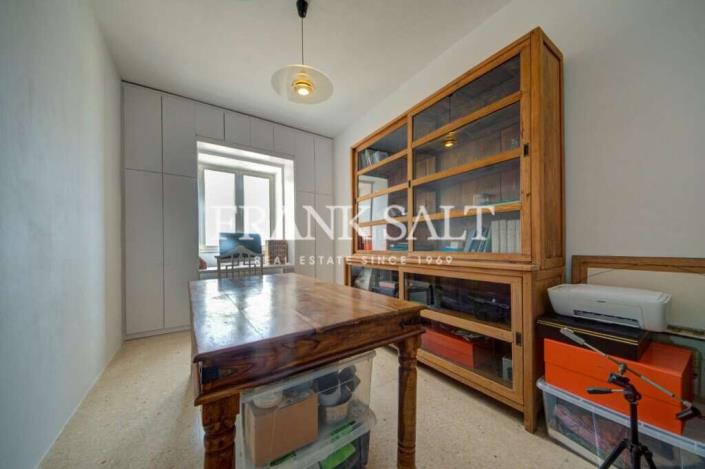 Image No.14-3 Bed Apartment for sale