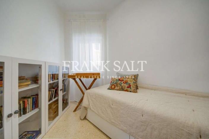 Image No.17-3 Bed Apartment for sale