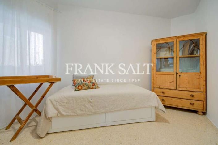 Image No.18-3 Bed Apartment for sale