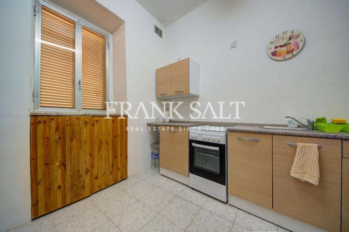 Image No.8-2 Bed Townhouse for sale