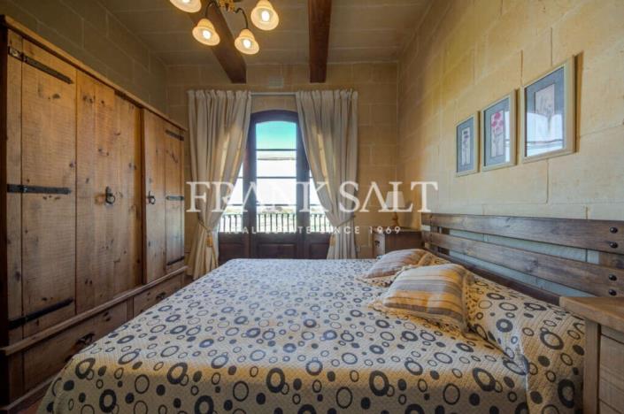 Image No.23-4 Bed Farmhouse for sale