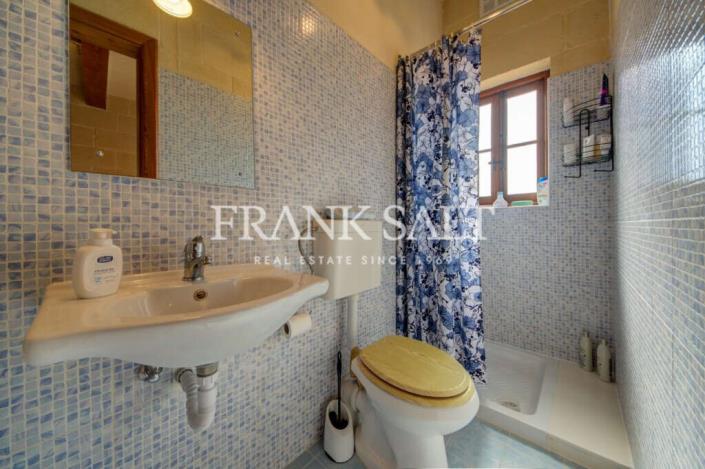 Image No.27-4 Bed Farmhouse for sale