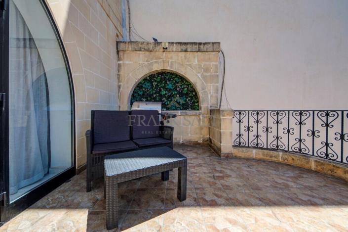 Image No.2-4 Bed Maisonette for sale