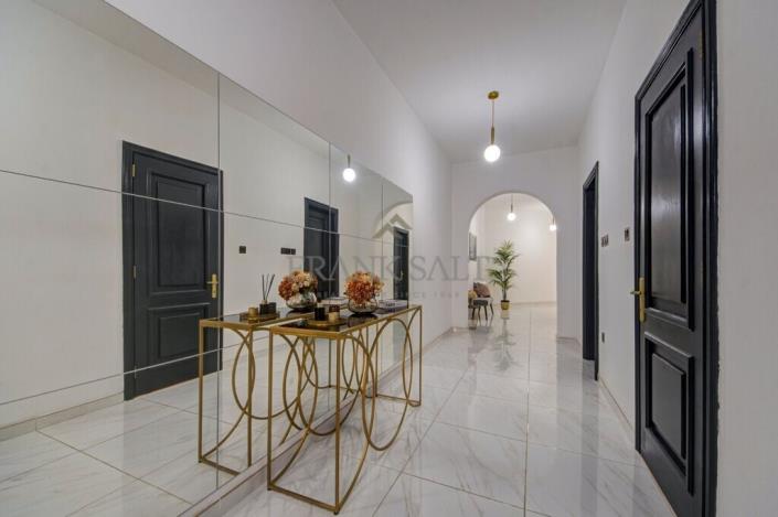 Image No.19-4 Bed Maisonette for sale