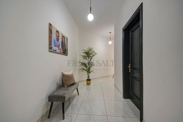 Image No.20-4 Bed Maisonette for sale