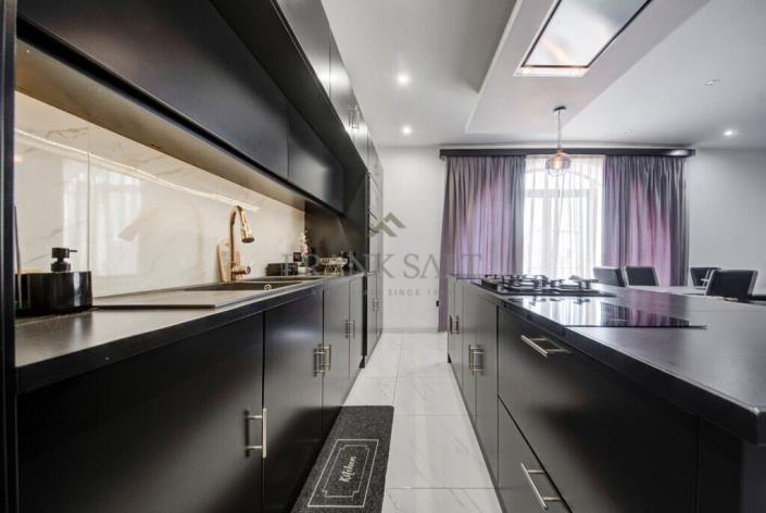 Image No.13-4 Bed Maisonette for sale