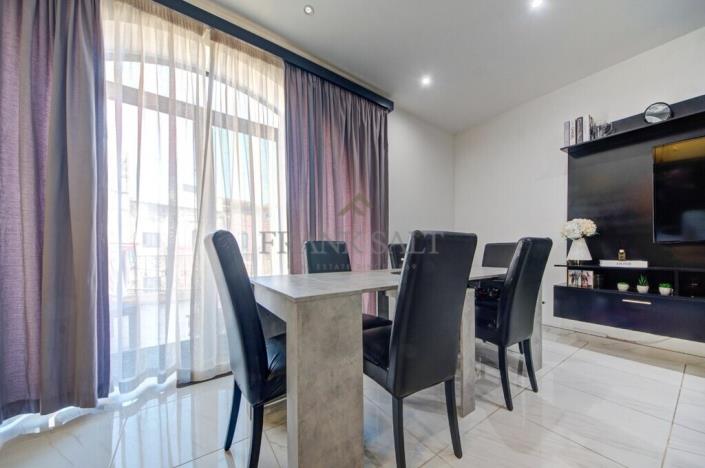 Image No.10-4 Bed Maisonette for sale