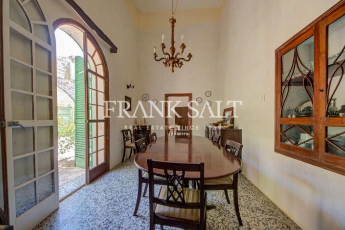 Image No.12-3 Bed Townhouse for sale