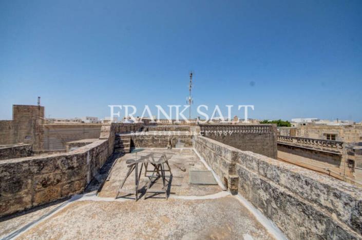 Image No.22-3 Bed Townhouse for sale