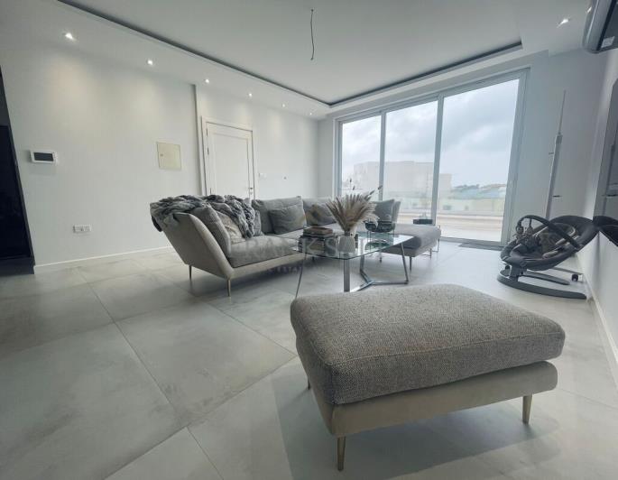 Image No.1-3 Bed Apartment for sale