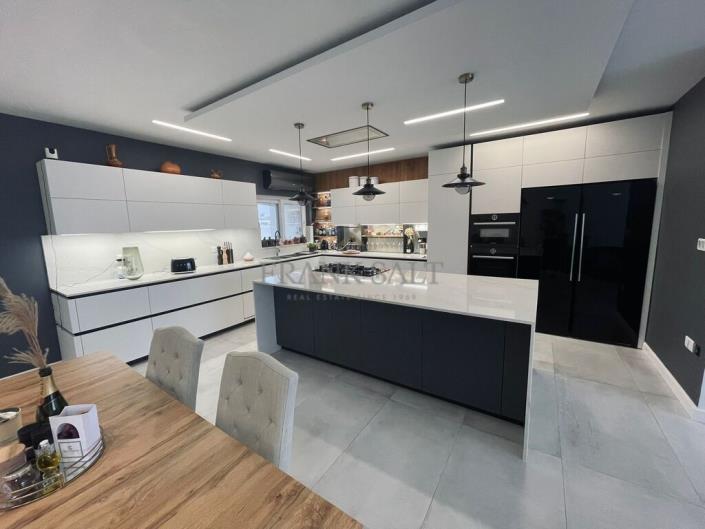 Image No.2-3 Bed Apartment for sale