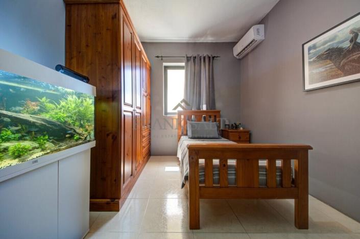 Image No.15-3 Bed Maisonette for sale