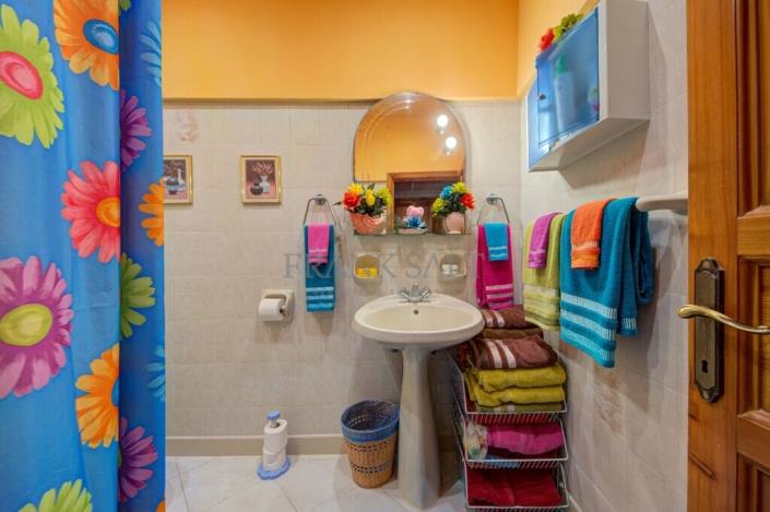 Image No.11-2 Bed Maisonette for sale