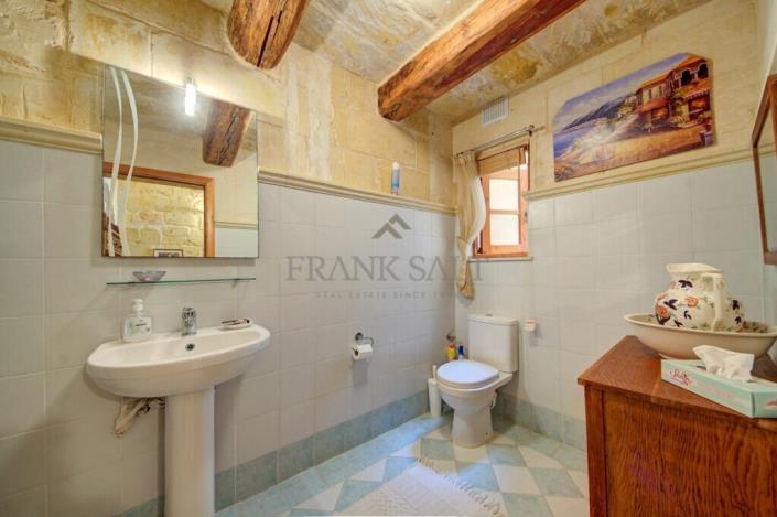 Image No.5-4 Bed Townhouse for sale