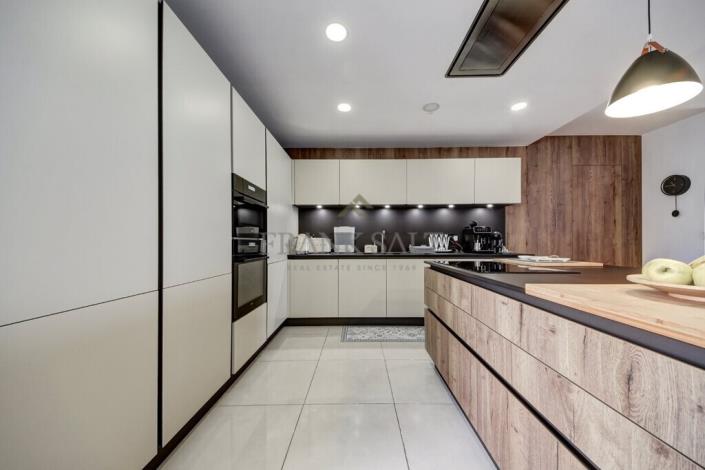 Image No.2-3 Bed Penthouse for sale