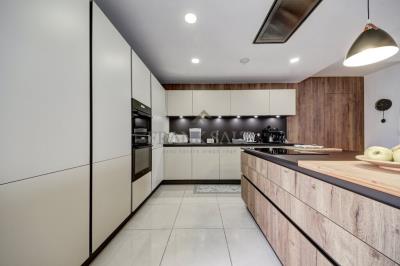 921846_20250827104008774681