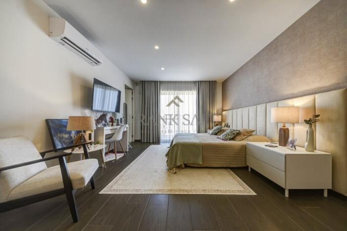 Image No.17-3 Bed Penthouse for sale