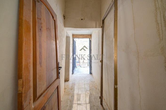 Image No.12-1 Bed Maisonette for sale