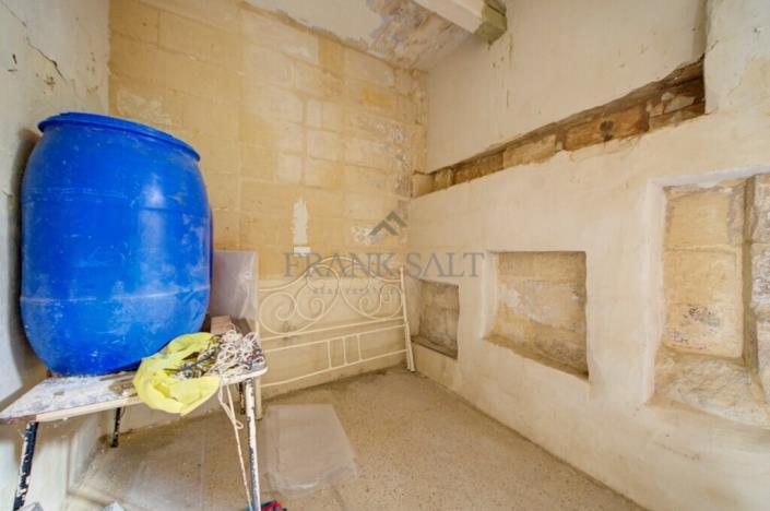 Image No.14-1 Bed Maisonette for sale