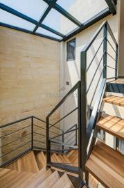 922085_20250902093911923008