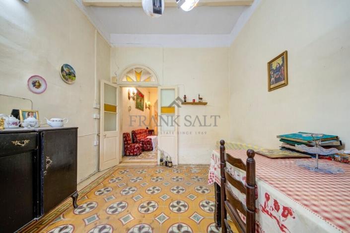 Image No.5-2 Bed Townhouse for sale