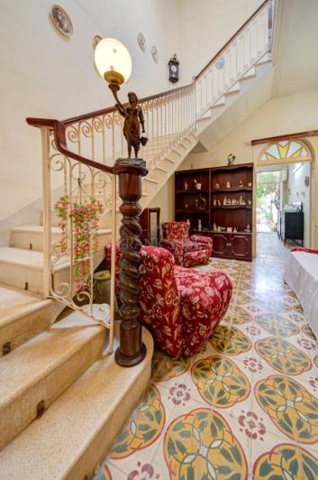 Image No.13-2 Bed Townhouse for sale