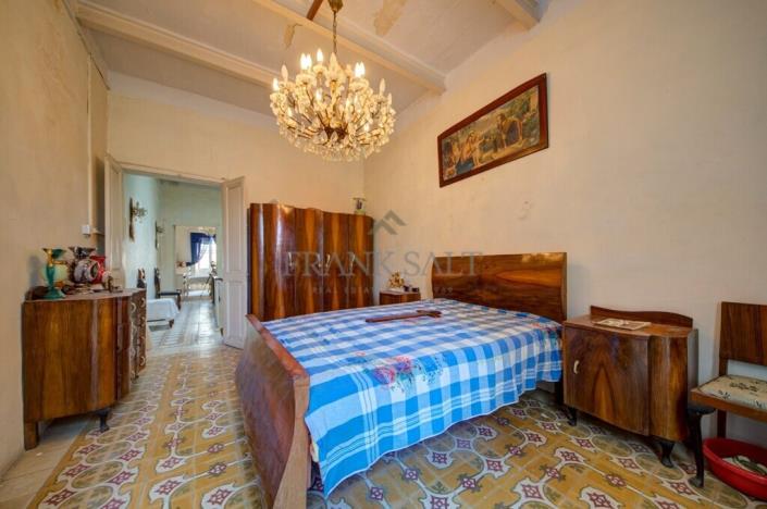 Image No.19-2 Bed Townhouse for sale