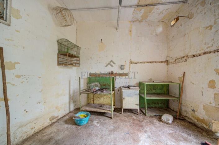 Image No.24-2 Bed Townhouse for sale