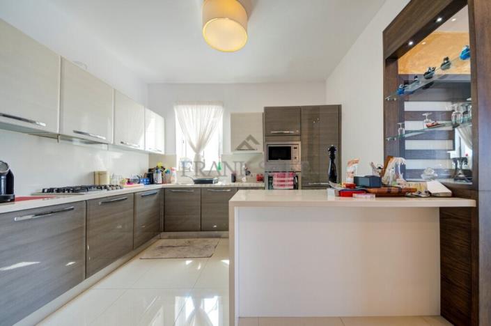 Image No.9-2 Bed Penthouse for sale