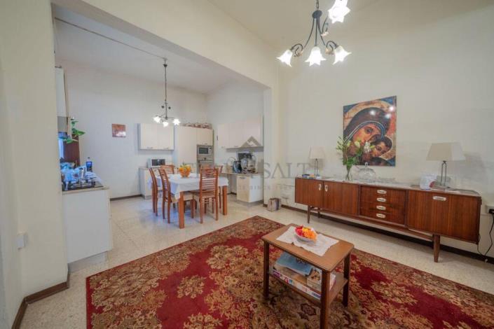 Image No.1-3 Bed Townhouse for sale