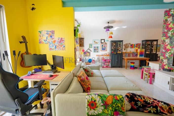 Image No.7-5 Bed Apartment for sale