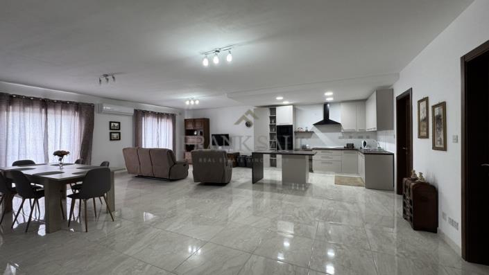 Image No.1-3 Bed Apartment for sale