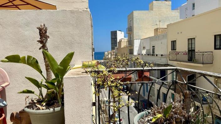 Image No.14-2 Bed Maisonette for sale