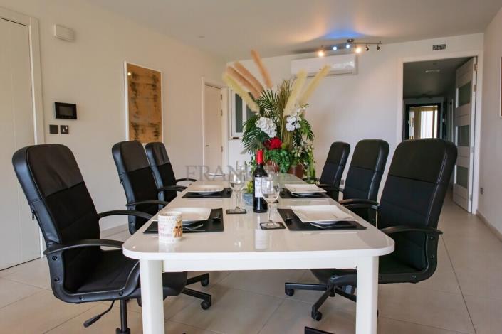 Image No.3-3 Bed Apartment for sale