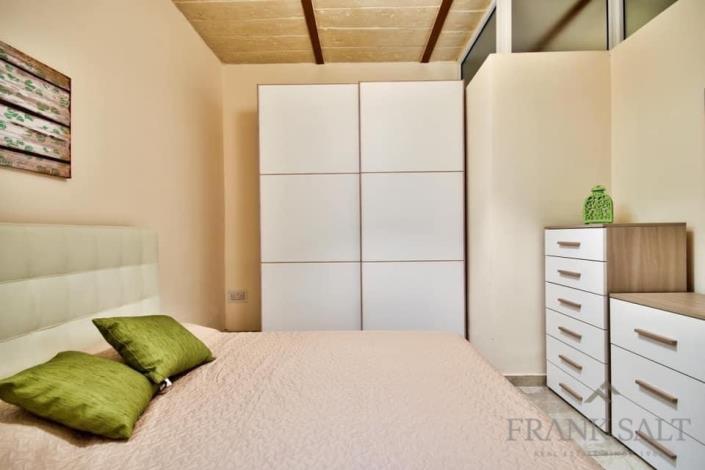 Image No.7-2 Bed Maisonette for sale