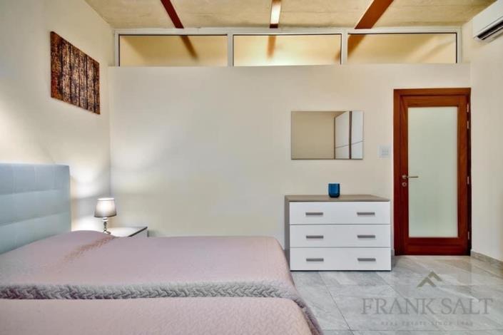 Image No.9-2 Bed Maisonette for sale