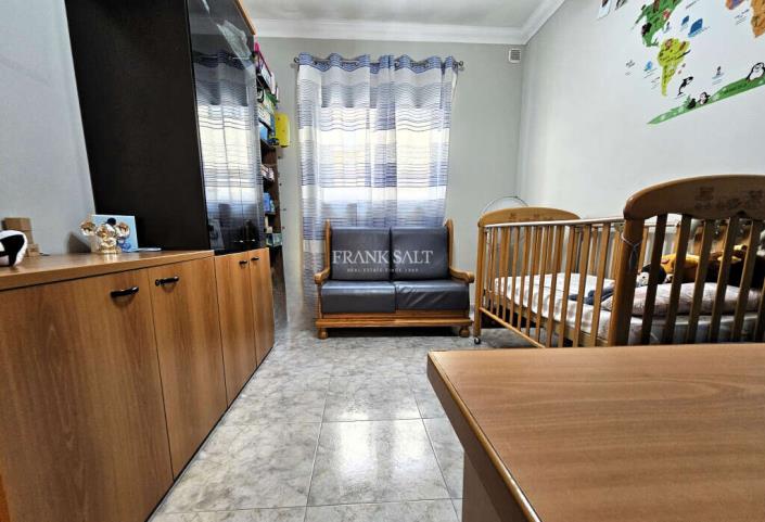 Image No.10-3 Bed Maisonette for sale