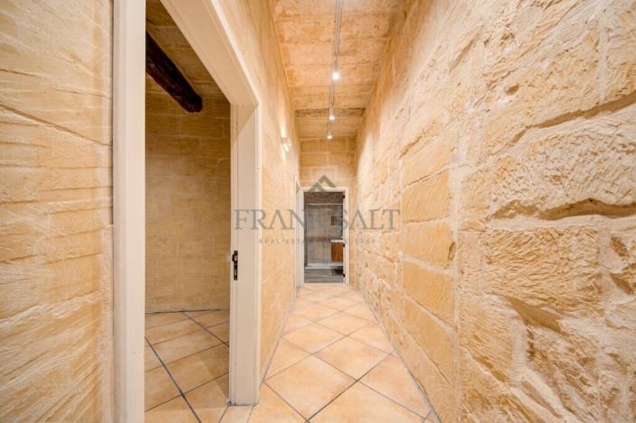 Image No.4-3 Bed Townhouse for sale