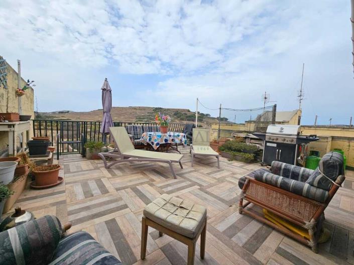 Image No.2-2 Bed Maisonette for sale