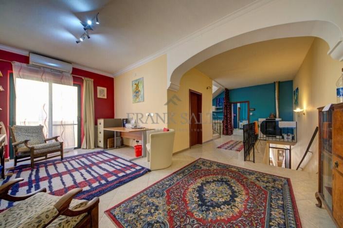 Image No.9-2 Bed Maisonette for sale